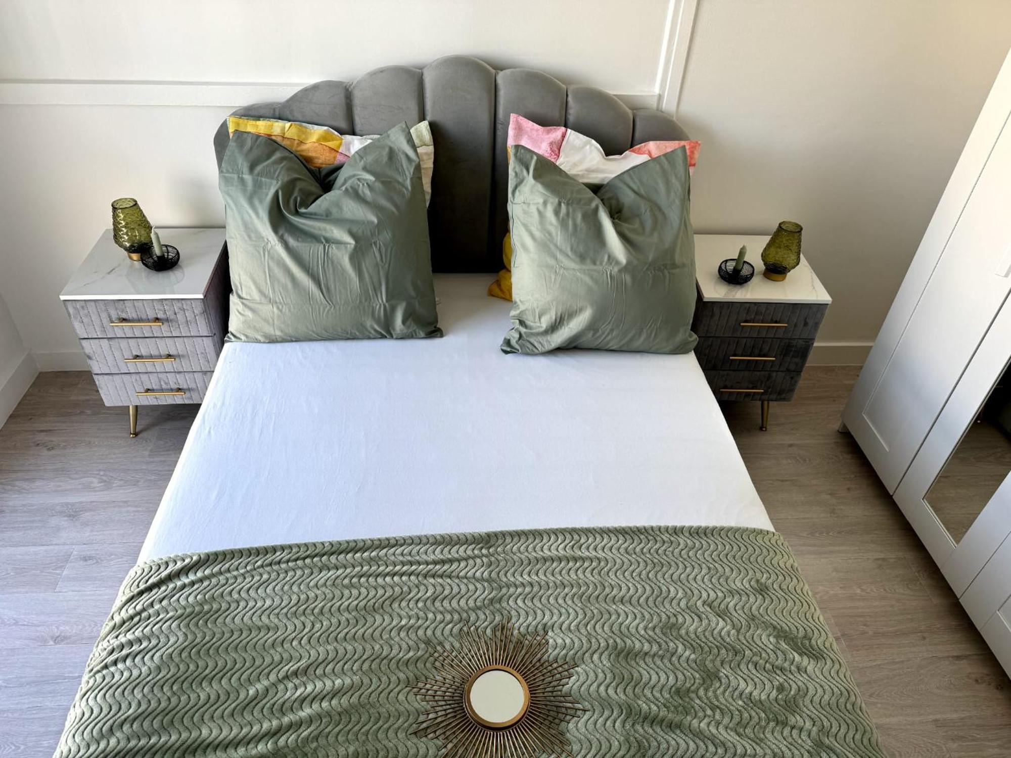 Privee Ds Design Et Confort Refait A Neuf Proche De Paris, La Defense Et Versailles * Rueil-Malmaison