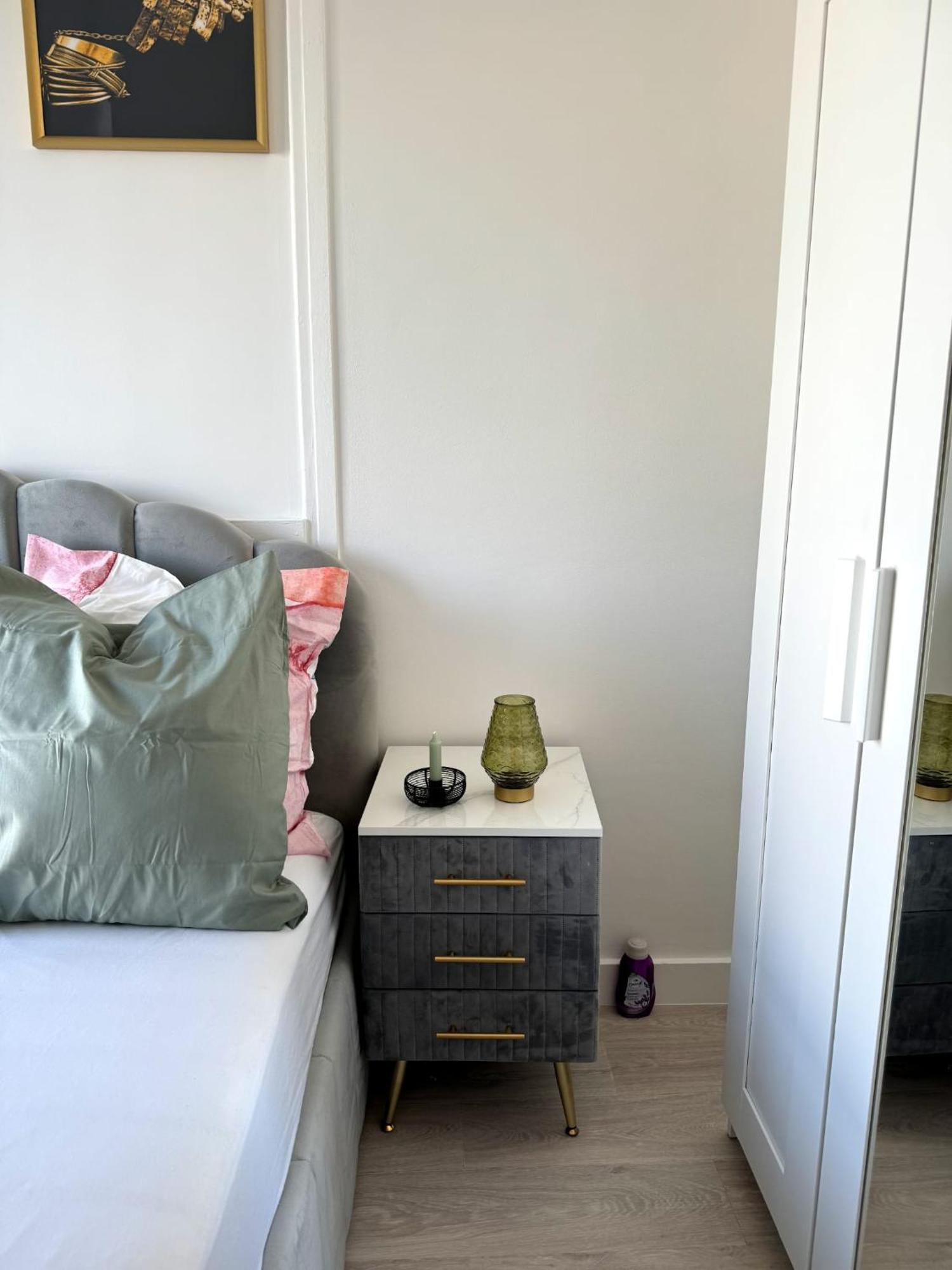 Privee Ds Design Et Confort Refait A Neuf Proche De Paris, La Defense Et Versailles Rueil-Malmaison
